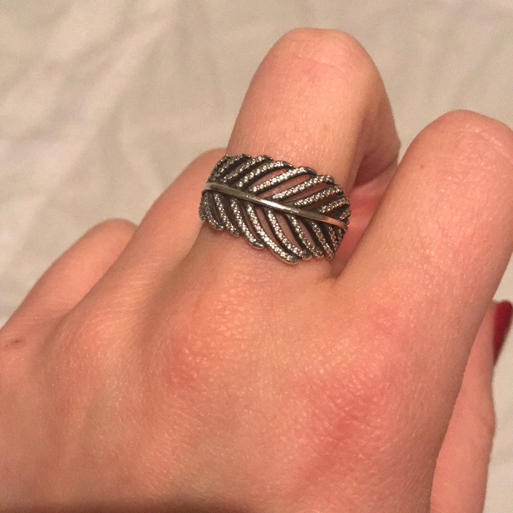 Pandora Feather Ring